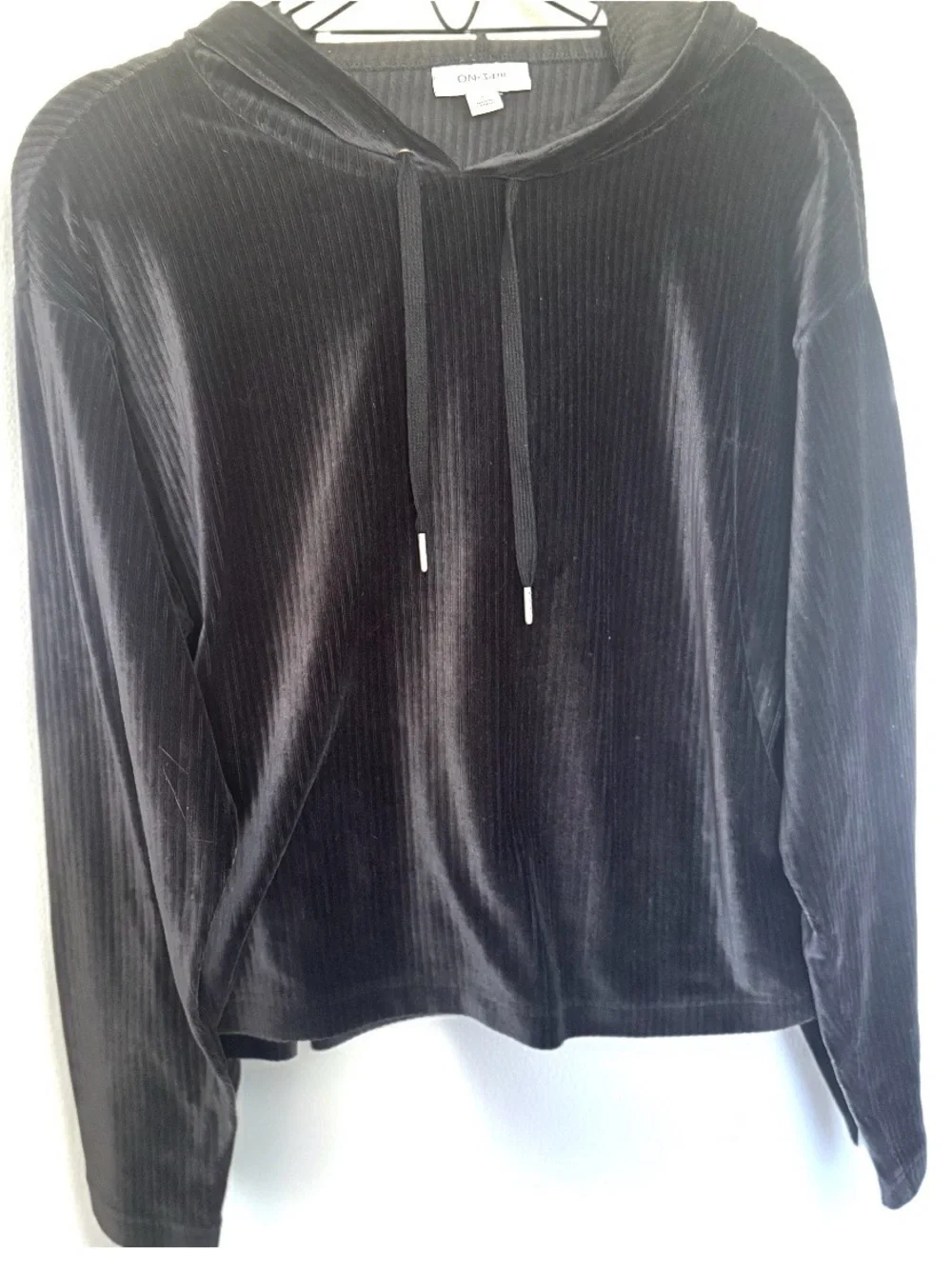 N/A black ribbed
